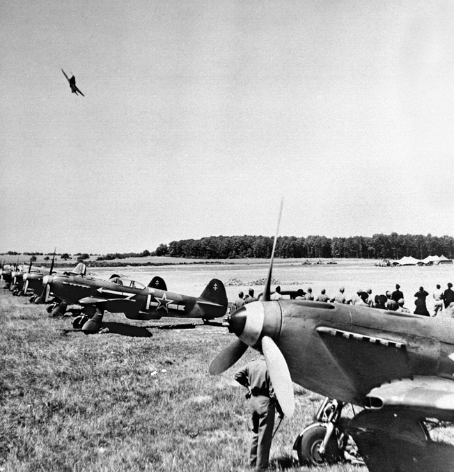 Normandie-Niemen - Những anh hùng Pháp trên bầu trời Liên Xô

